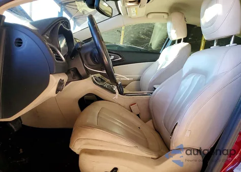 2016 Chrysler 200 C z USA, uszkodzony, nr VIN 1C3CCCCB9GN145896